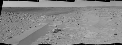 Наносы песка на кромке кратера 'Bonneville'