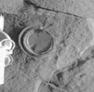 Spirit: Первое отверстие в марсианском камне